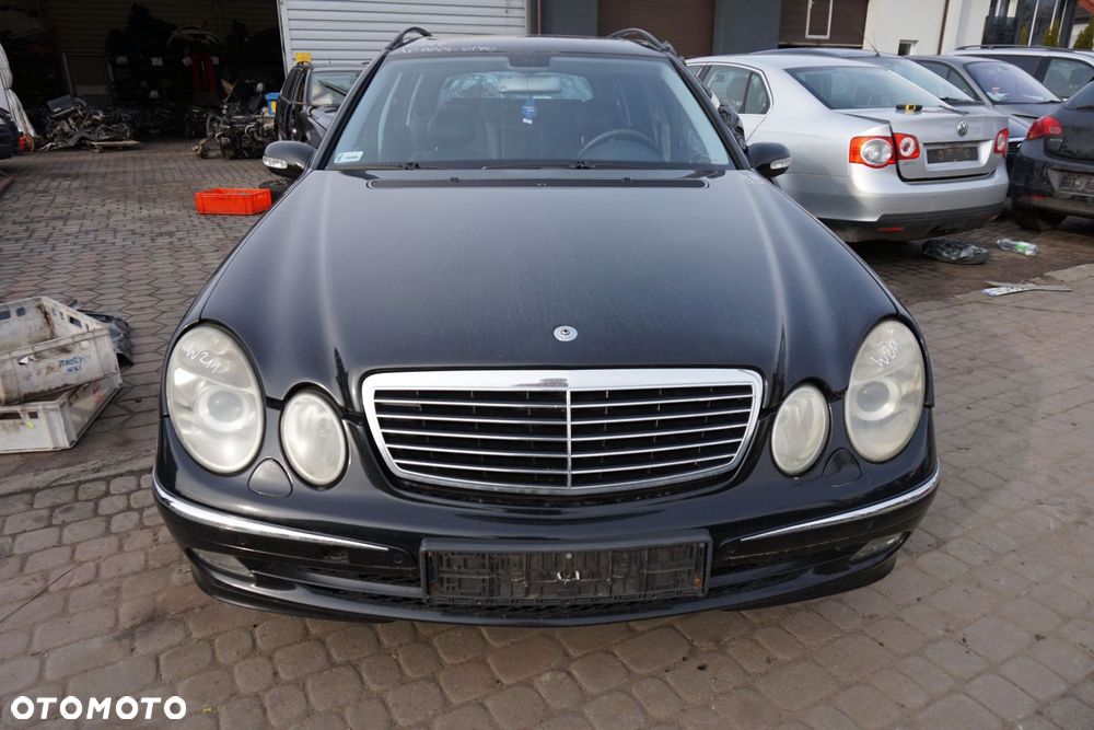 MERCEDES E-KLASA W211 KOMBI 2004 197 2.7 CDI OM647961 177KM 722640 CZARNY na części - 8