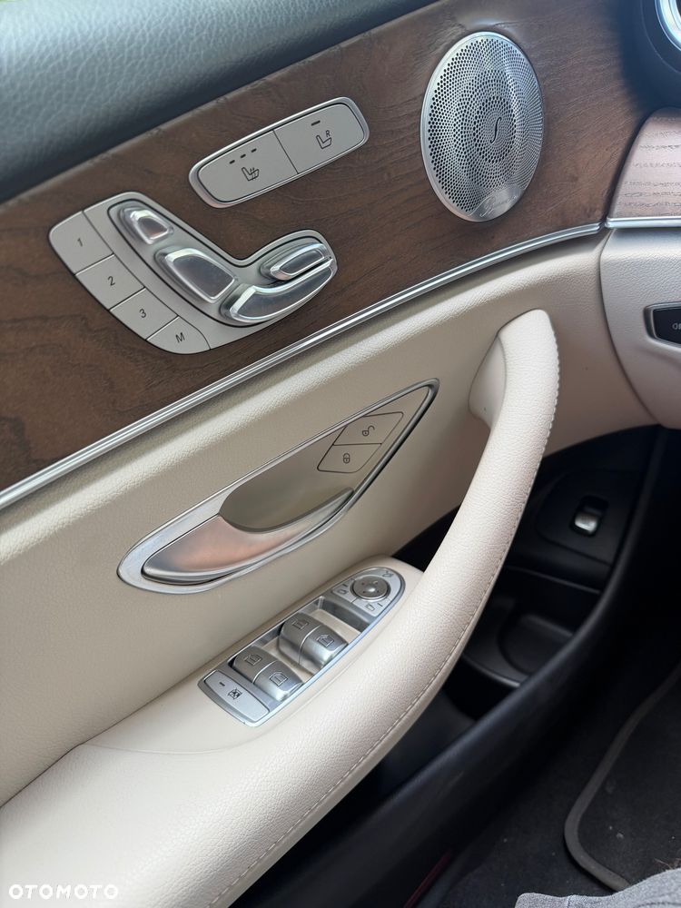 Mercedes-Benz Klasa E - 18