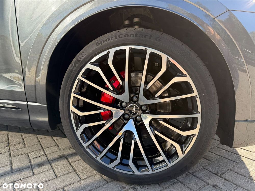 Audi Q8 - 10