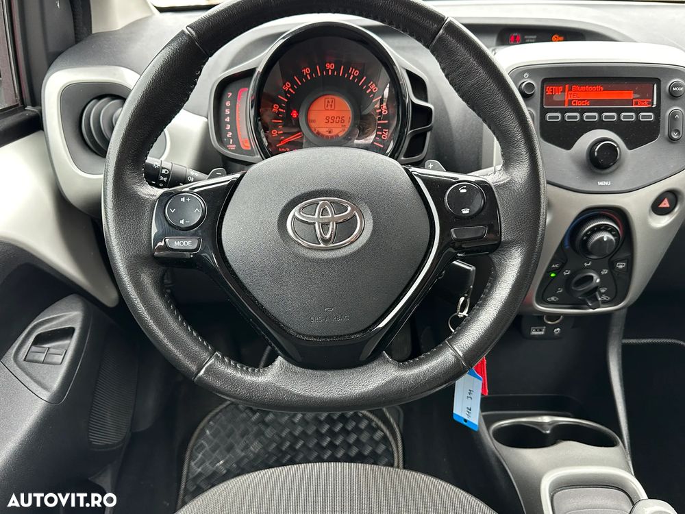 Toyota Aygo 1.0 MultiMode X - cite - 10