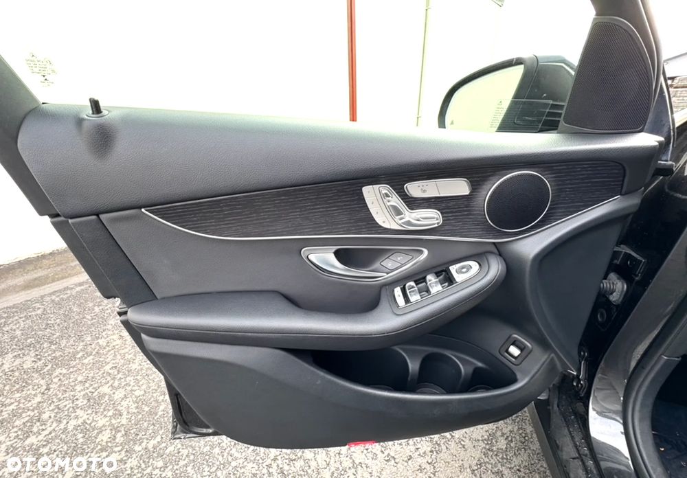 Mercedes-Benz GLC 300 4Matic 9G-TRONIC Exclusive - 13