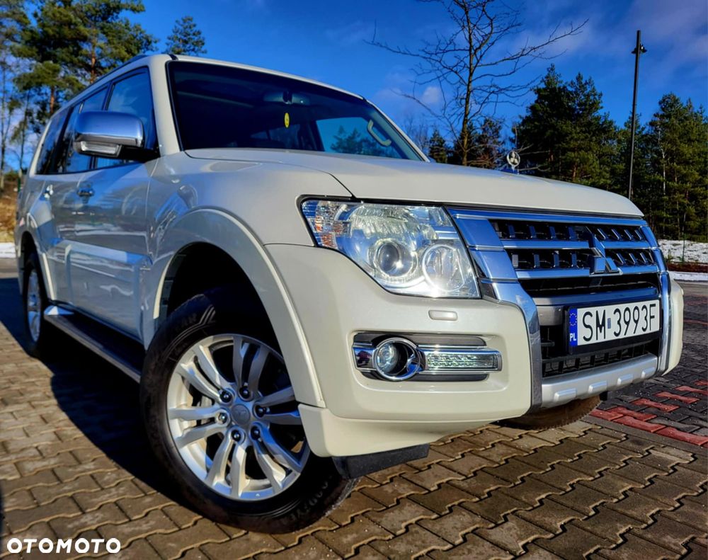 Mitsubishi Pajero - 21