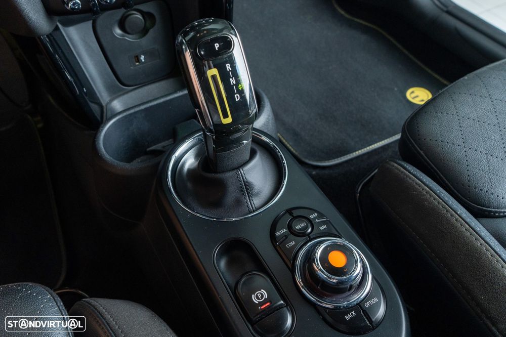 MINI 3 Portas Cooper SE Premium Essential - 6