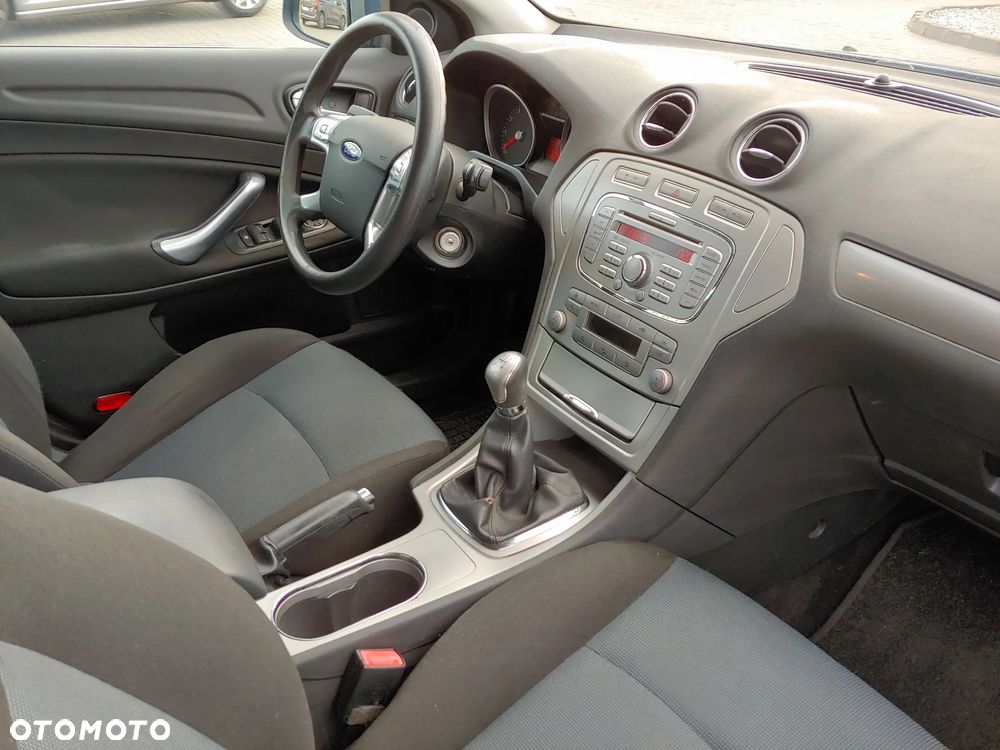 Ford Mondeo 1.6 Silver X - 11