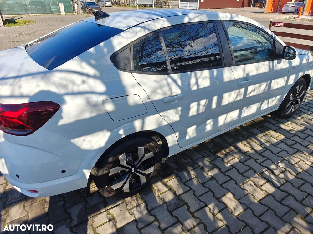 Dacia Logan TCe 90 MT6 Journey+ - 4