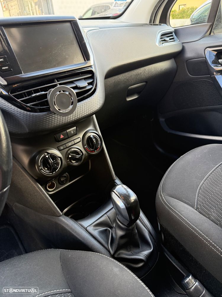 Peugeot 208 1.2 PureTech Active - 10