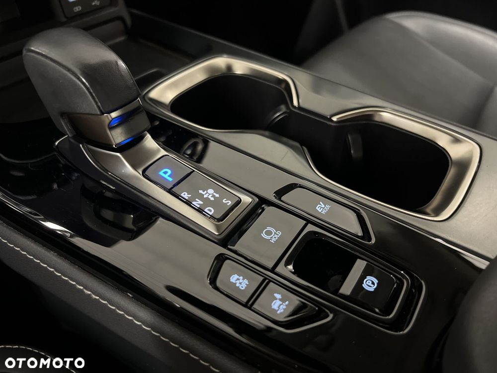 Lexus NX 350h Business AWD - 28
