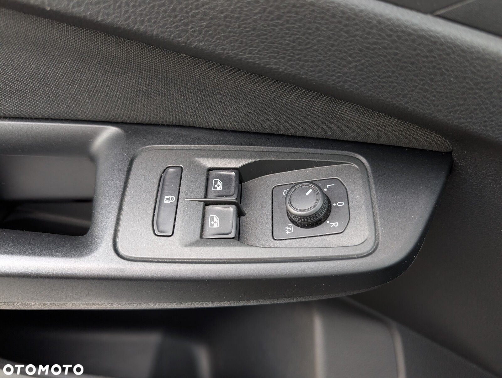 Ford Tourneo Connect 2.0 EcoBlue Titanium - 16