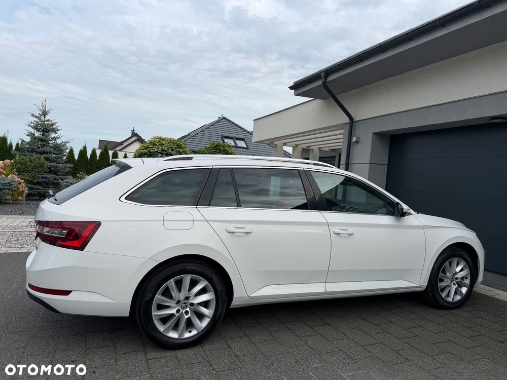 Skoda Superb 2.0 TDI Premium Edition - 13