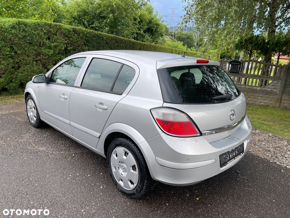 Opel Astra 2004 photo 4