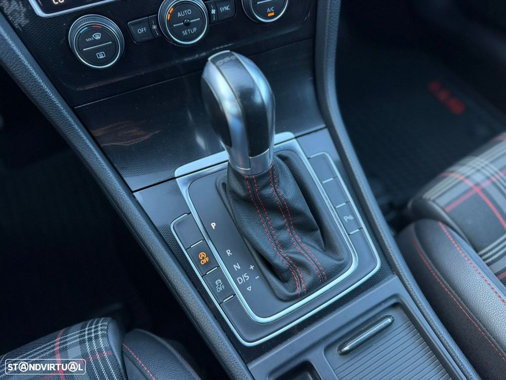 VW Golf 2.0 TSi GTi DSG Performance - 41