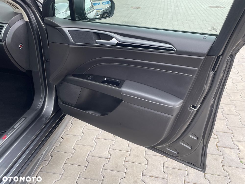 Ford Mondeo - 21