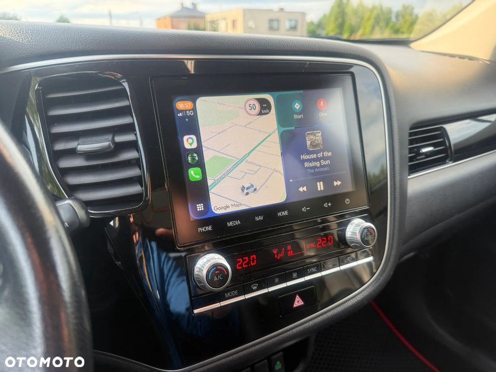 Mitsubishi Outlander - 13