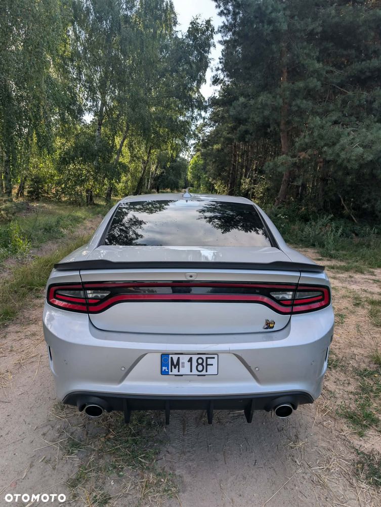 Dodge Charger 6.4 Scat Pack - 11