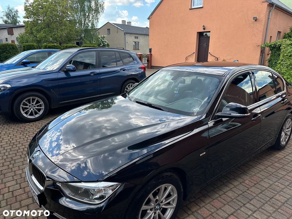 BMW Seria 3 320d Efficient Dynamics Luxury Line - 2