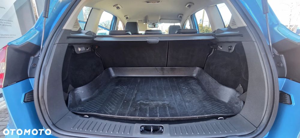 Ford Kuga 2.0 TDCi 2x4 Titanium - 30