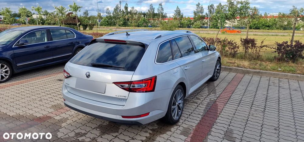 Skoda Superb 2.0 TDI L&K DSG - 6