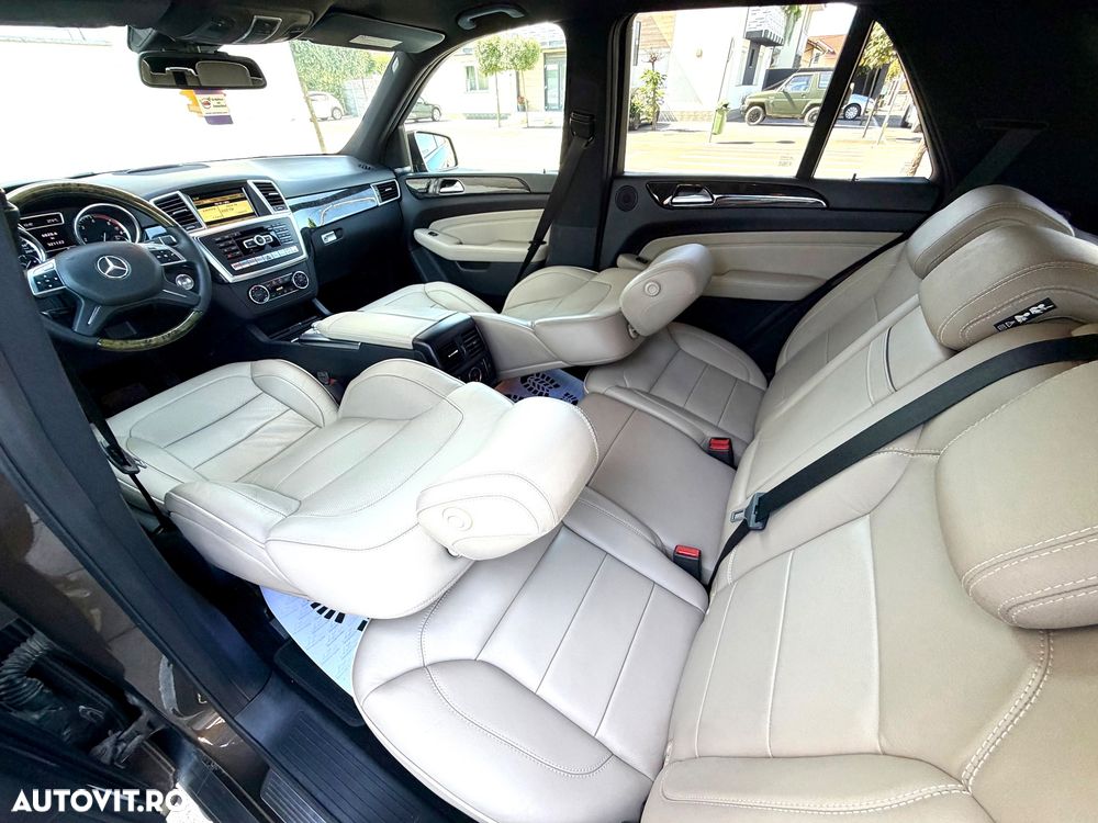 Mercedes-Benz ML - 23