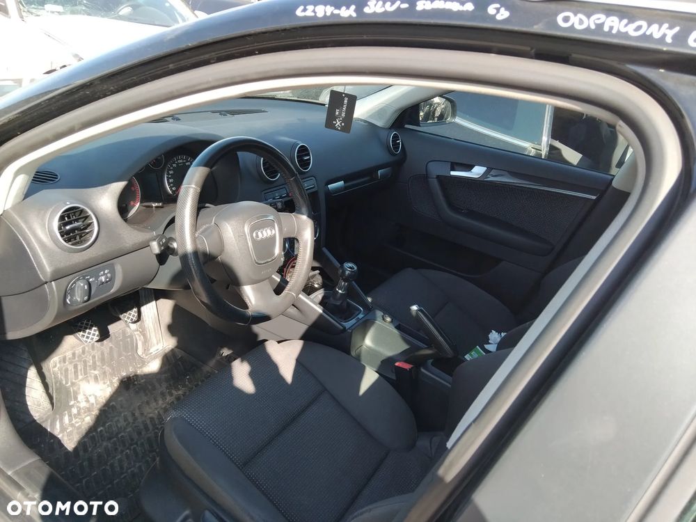 Audi A3 8P Lift 05- z silnikiem 2,0 BMM i skrzynią manualną 6 birgów JLU lakier kod LZ9Y - 6