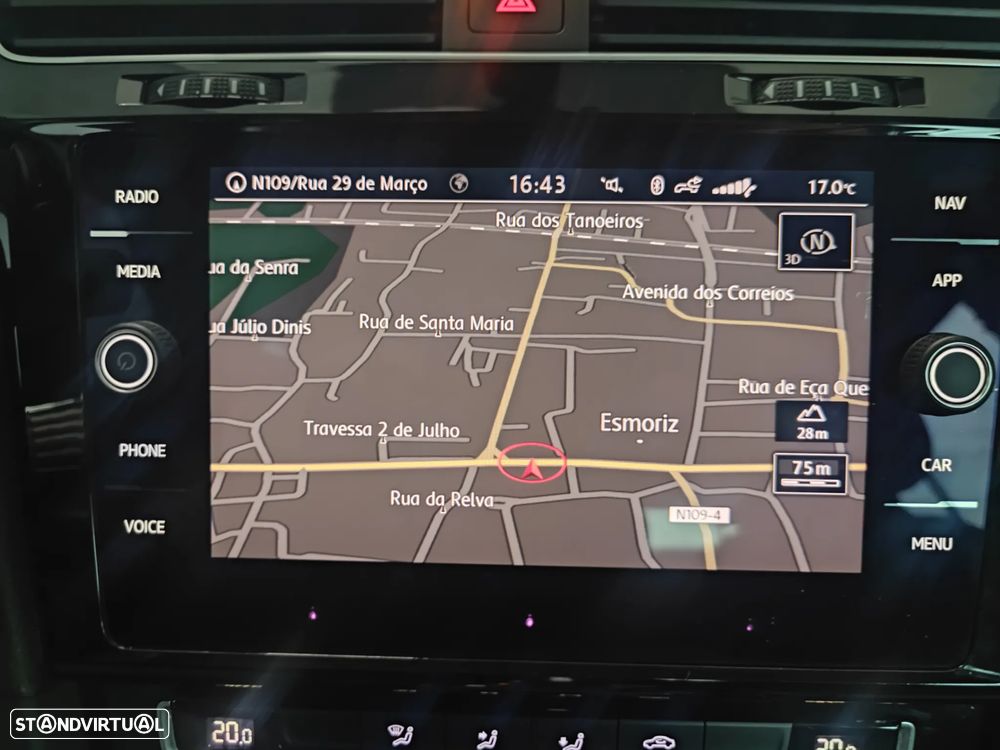 VW Golf Variant 1.6 TDi Highline DSG - 21