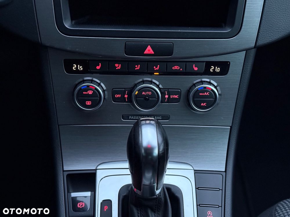 Volkswagen Passat - 20