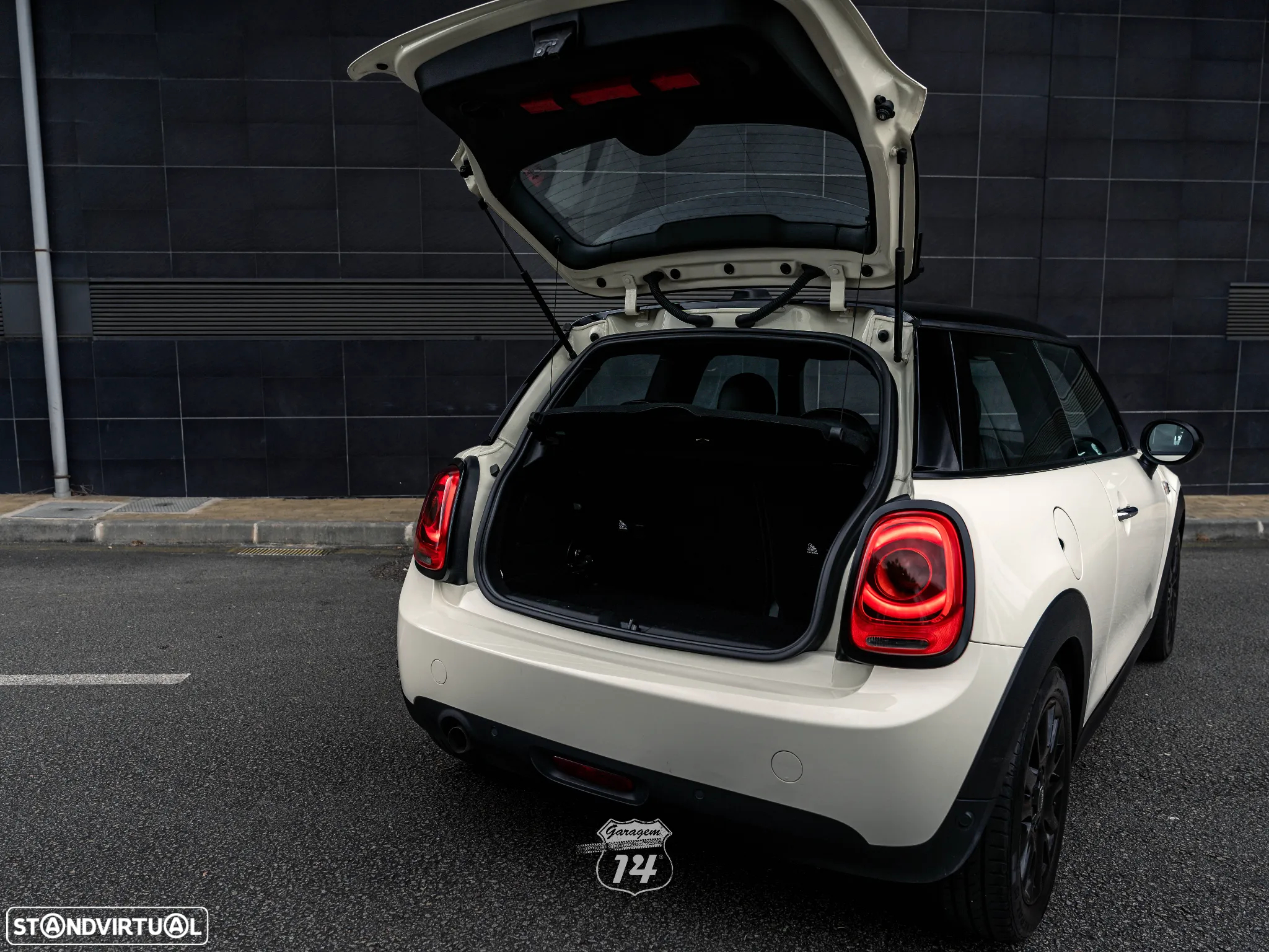 MINI 3 Portas One D - 19