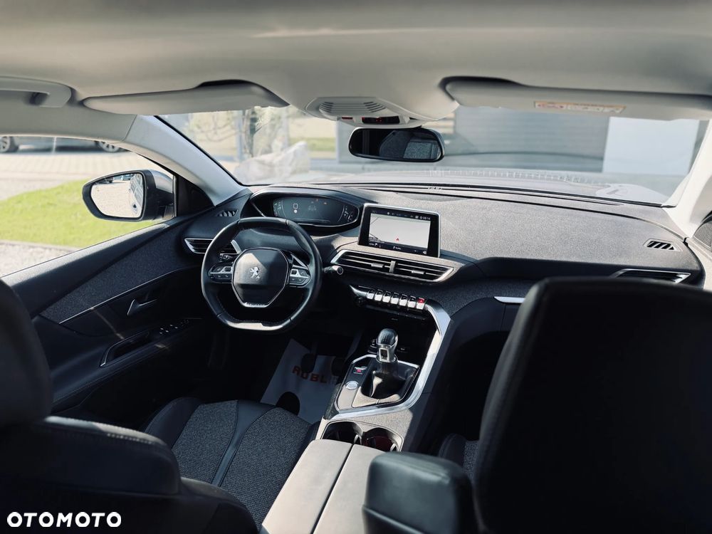 Peugeot 3008 1.2 PureTech Allure S&S - 20