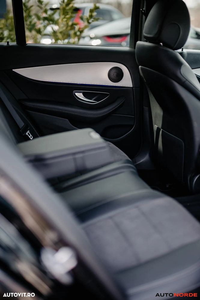 Mercedes-Benz E 300 de 9G-TRONIC AMG Line - 34