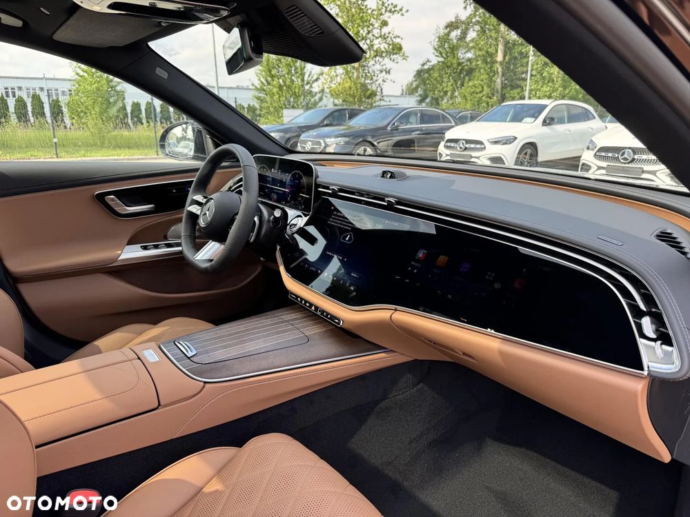 Mercedes-Benz Klasa E 220 d mHEV 4-Matic AMG 9G-Tronic - 17