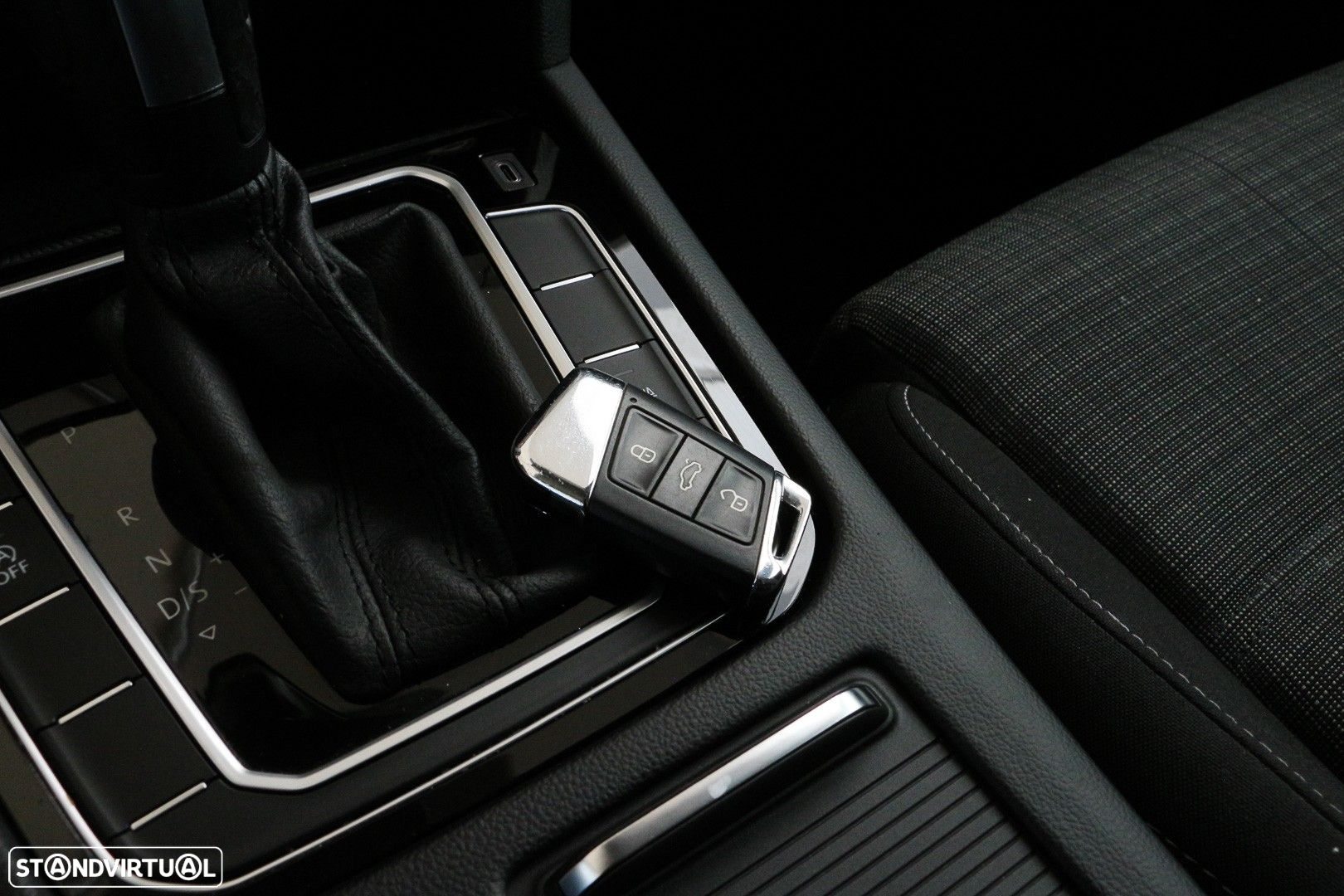 VW Passat Variant 2.0 TDi Elegance DSG - 20