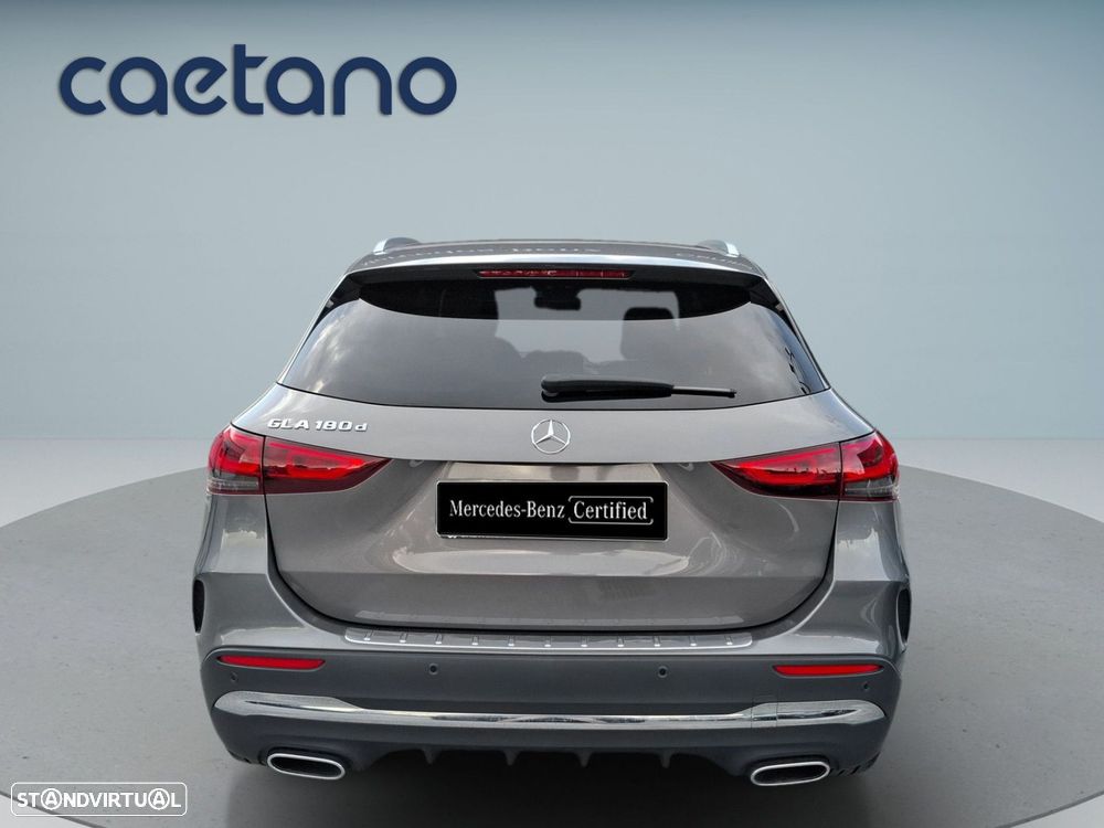 Mercedes-Benz GLA 180 d AMG Line - 7