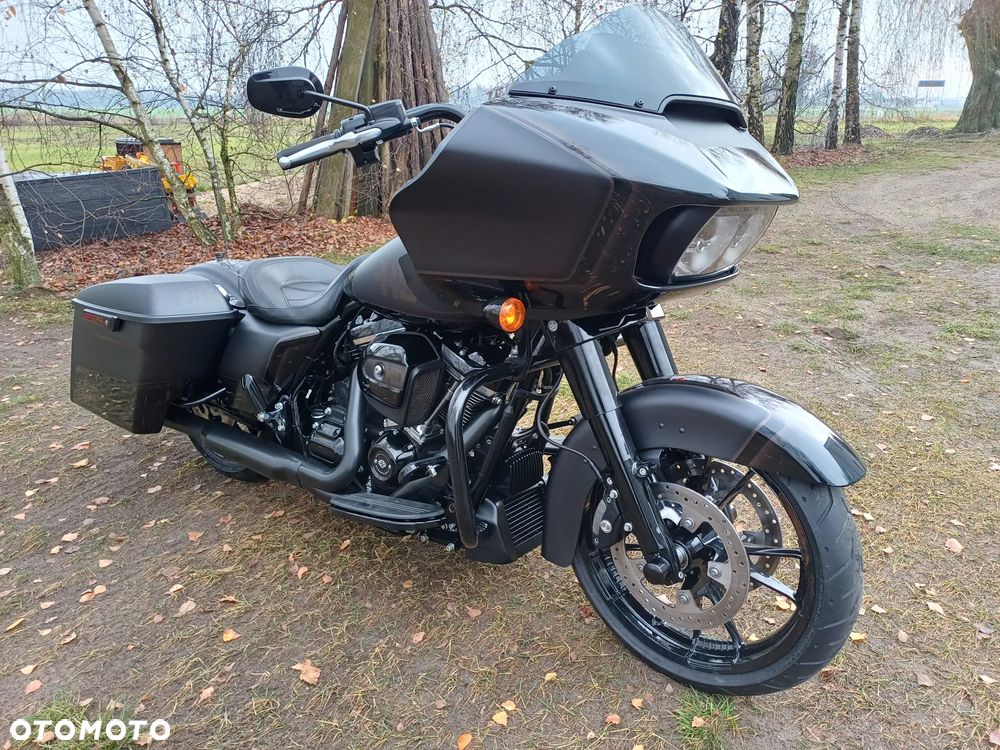 Harley-Davidson Touring Road Glide - 1