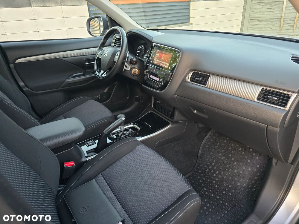 Mitsubishi Outlander 2.0 2WD CVT Edition - 18