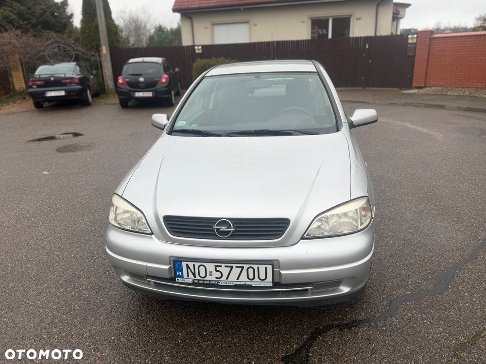 Opel Astra 1.6 Sport - 2