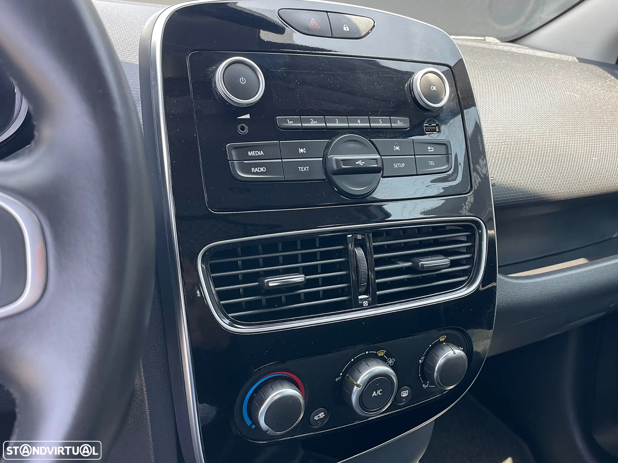 Renault Clio 1.5 dCi IVA Dedutível - 19