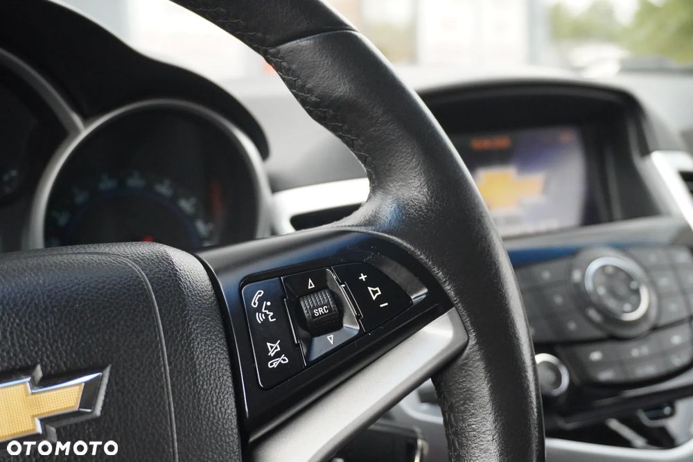 Chevrolet Cruze 1.7 D LT+ Premium - 24