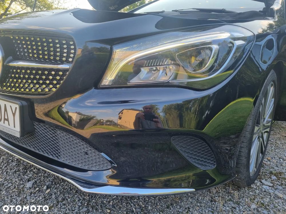 Mercedes-Benz CLA 250 7G-DCT Urban - 36