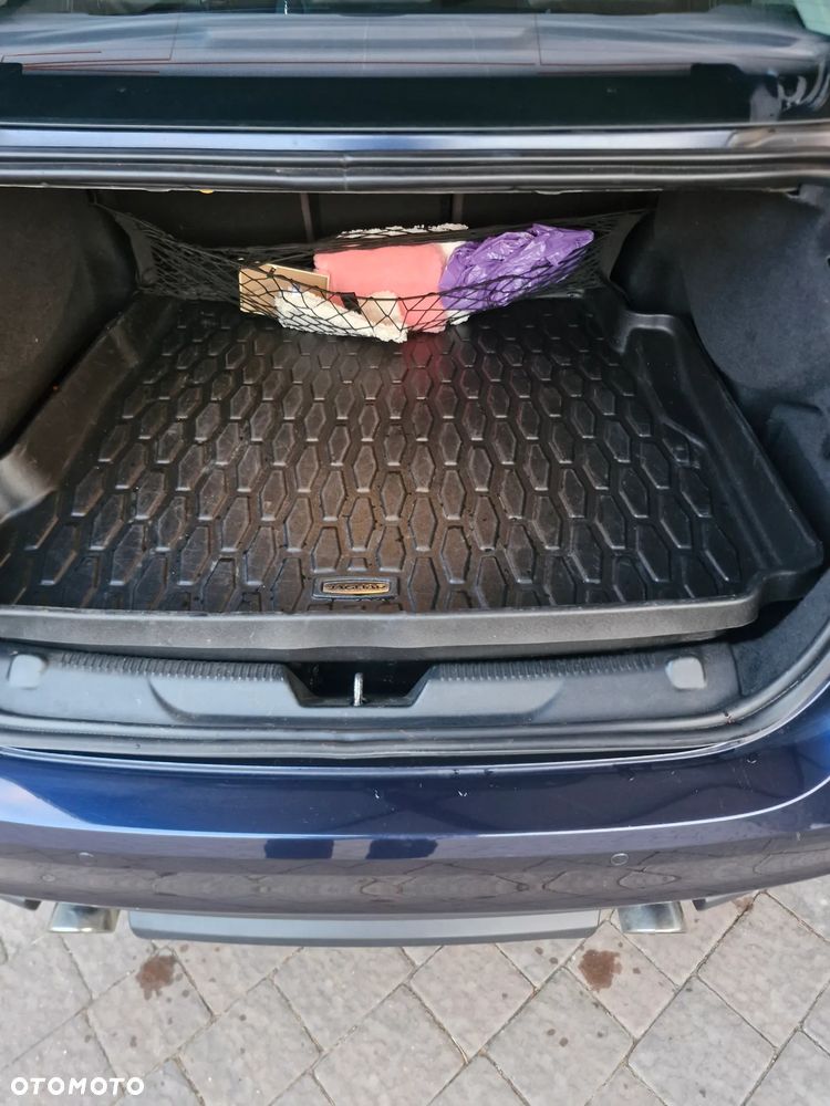 Jaguar XE 2.0 T Prestige - 21