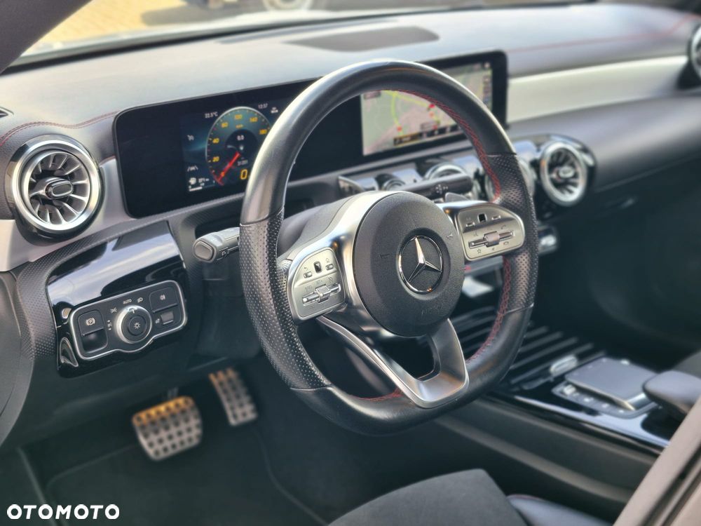 Mercedes-Benz CLA 200 AMG Line 7G-DCT - 9