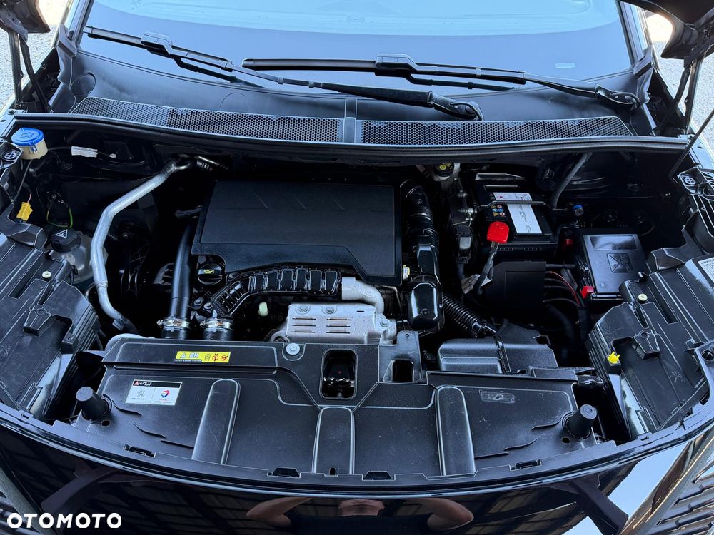 Peugeot 5008 PureTech 130 EAT8 Stop & Start GT - 32