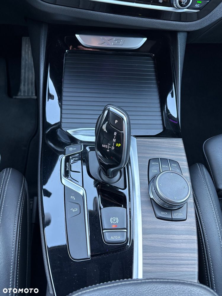 BMW X3 xDrive20d Luxury Line - 16