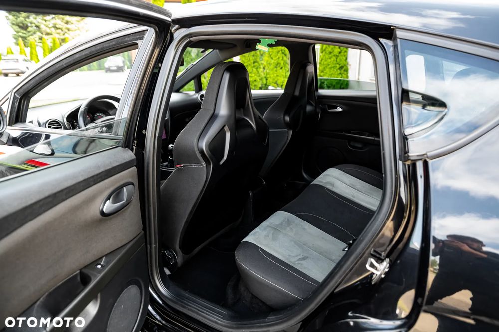 Seat Leon 2.0 T FSI Cupra R - 24