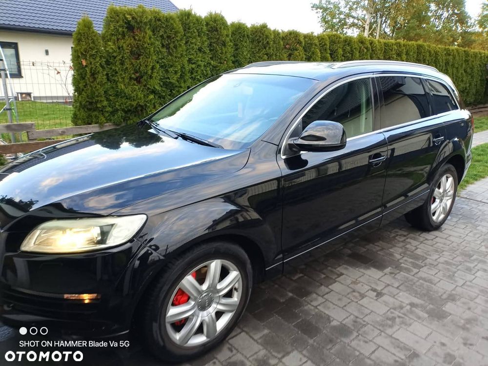 Audi Q7 - 1