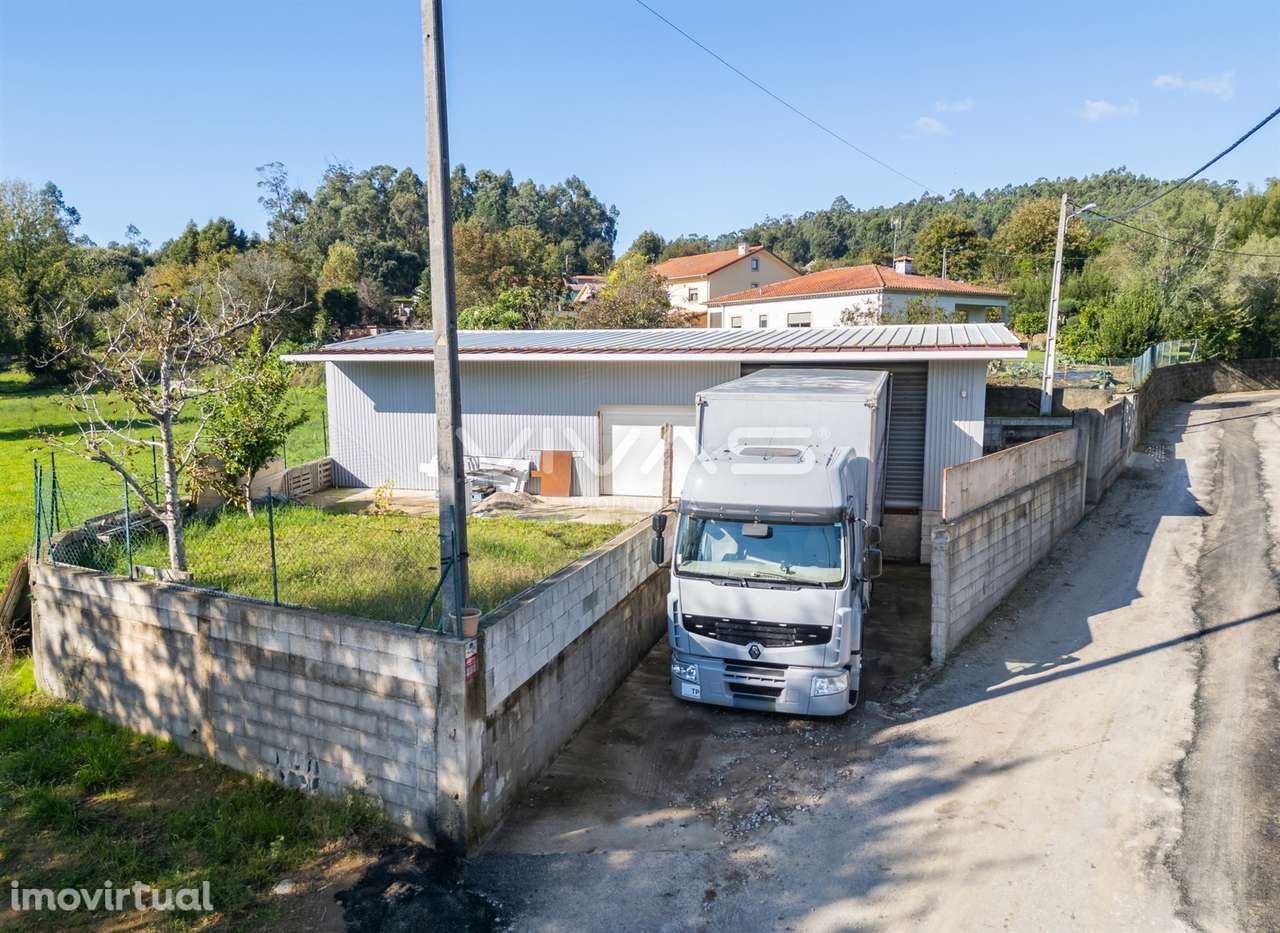 Armazém em Freiriz, Vila Verde - Grande imagem: 2/24