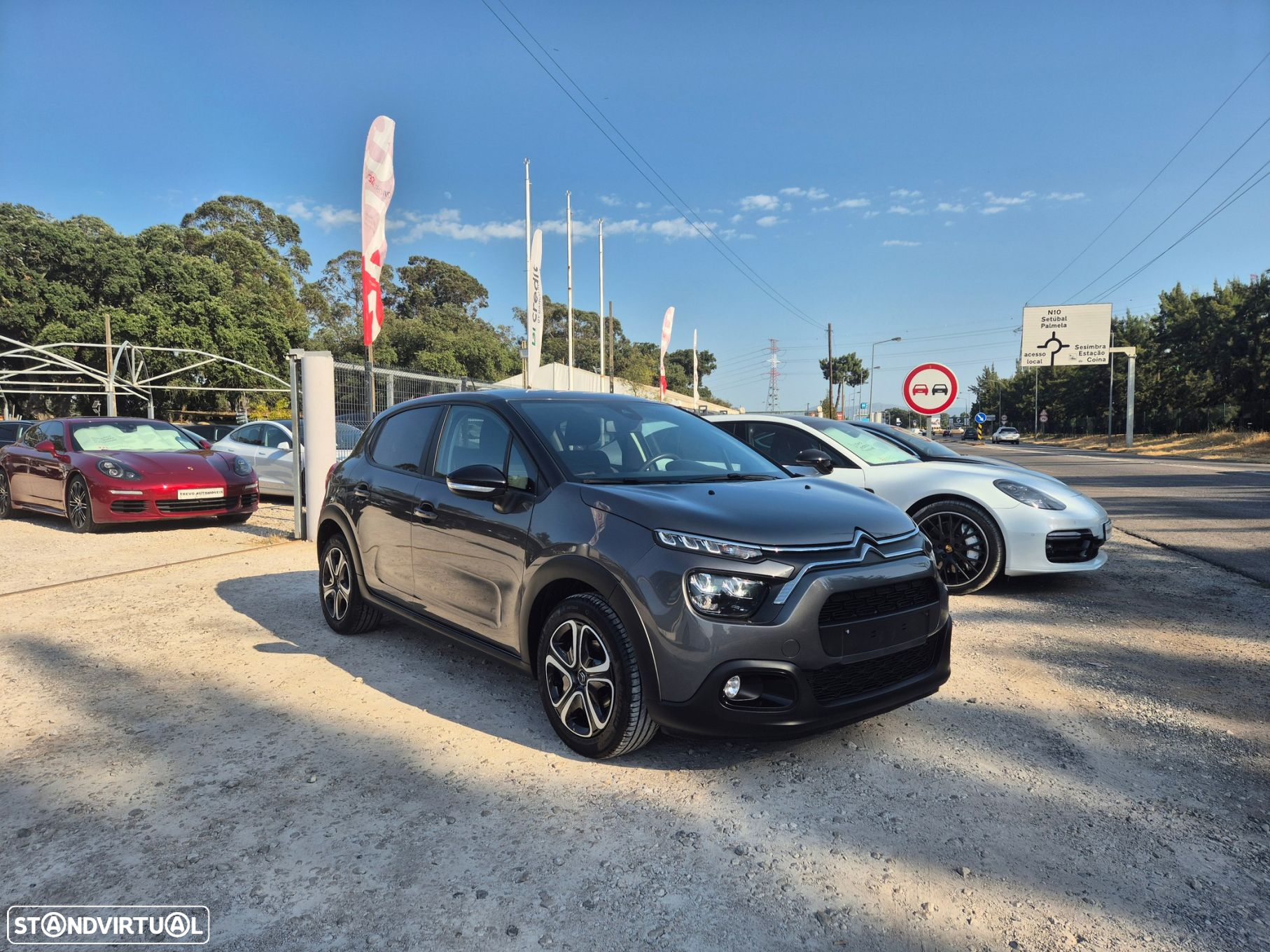 Citroën C3 1.2 PureTech Shine - 3