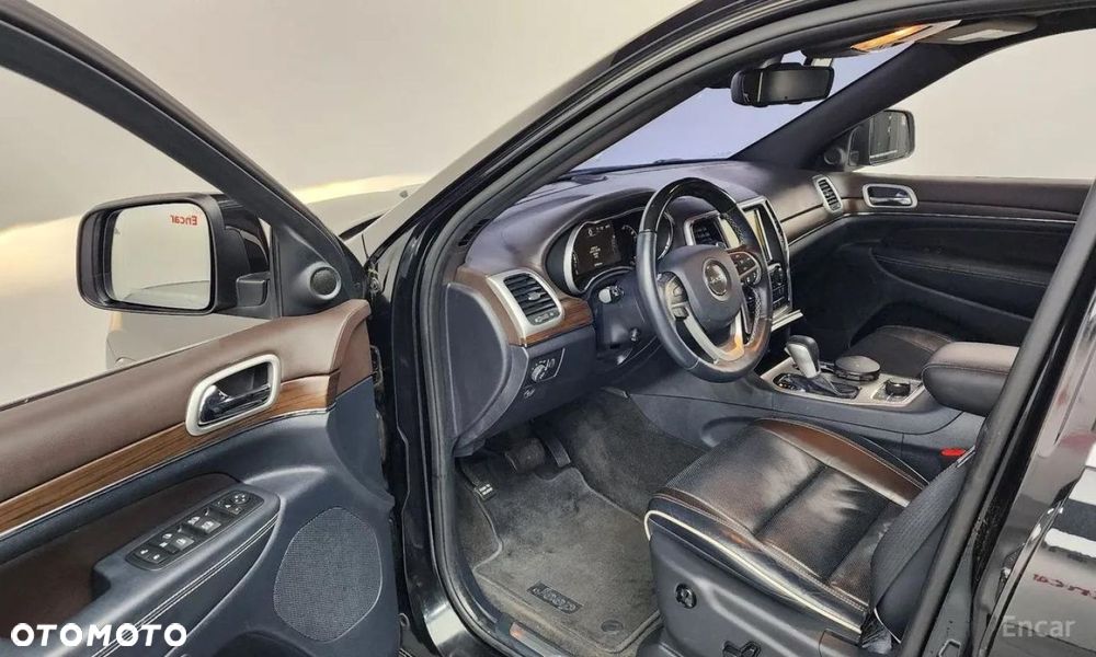 Jeep Grand Cherokee - 14