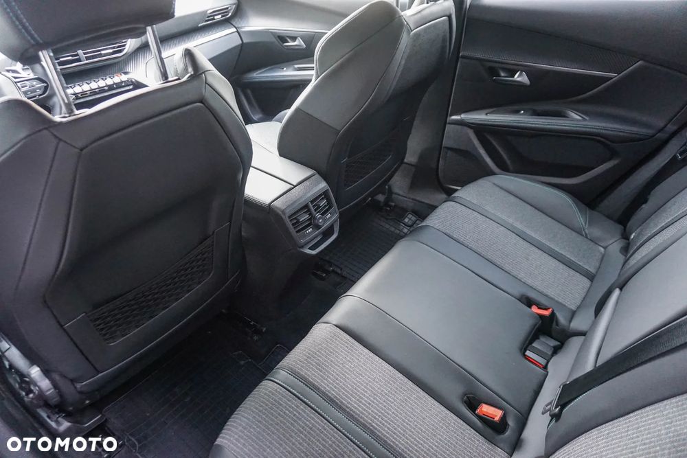 Peugeot 3008 1.2 PureTech Allure Pack S&S EAT8 - 30