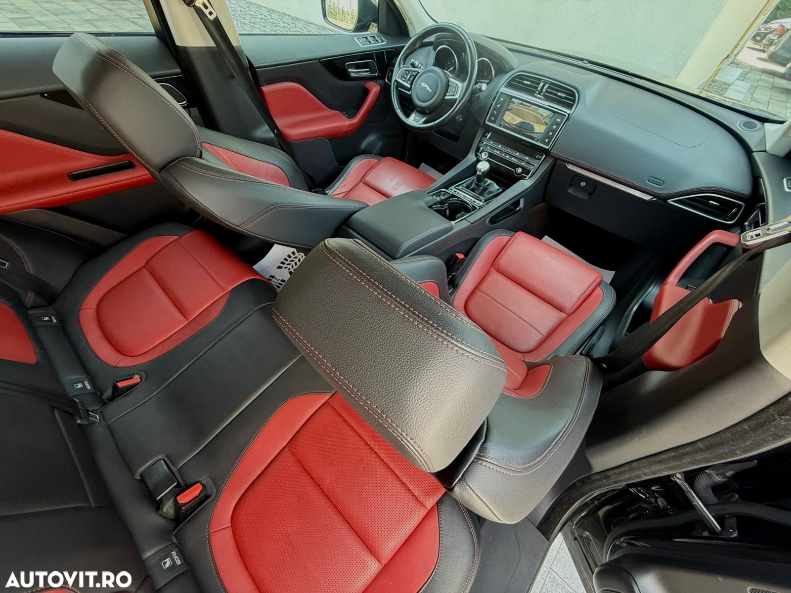 Jaguar F-Pace 20d AWD R-Sport - 7