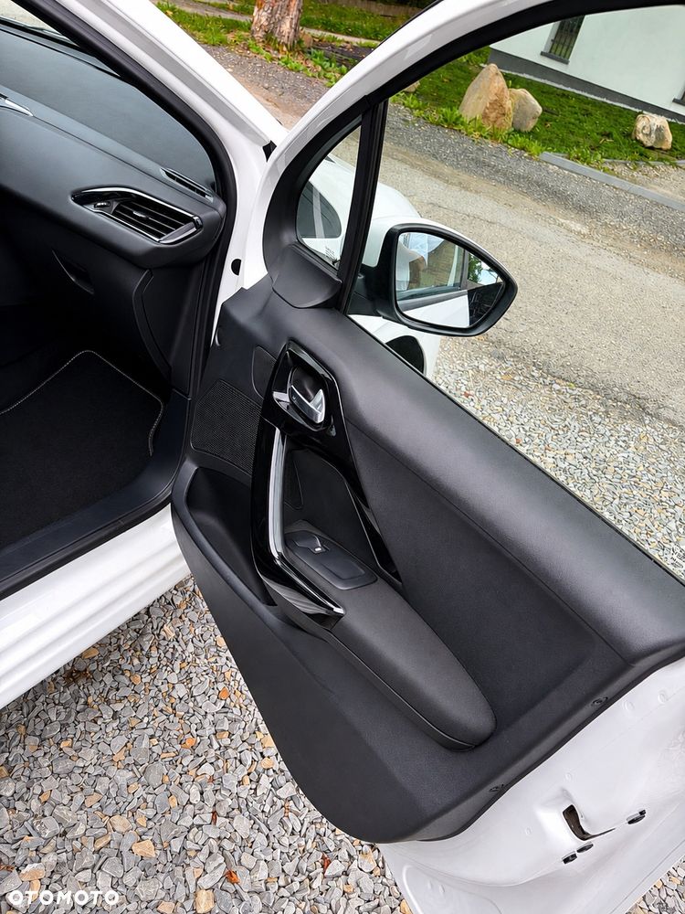 Peugeot 208 1.2 PureTech Active - 5