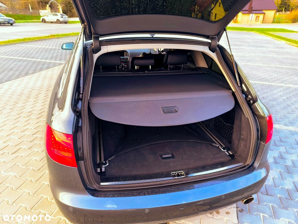 Audi A6 Avant 4.2 quattro tiptronic - 14